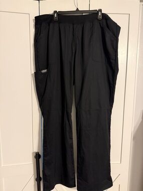 Cherokee Black Cargo Scrub Pants with Elastic Waist and Multiple Pockets